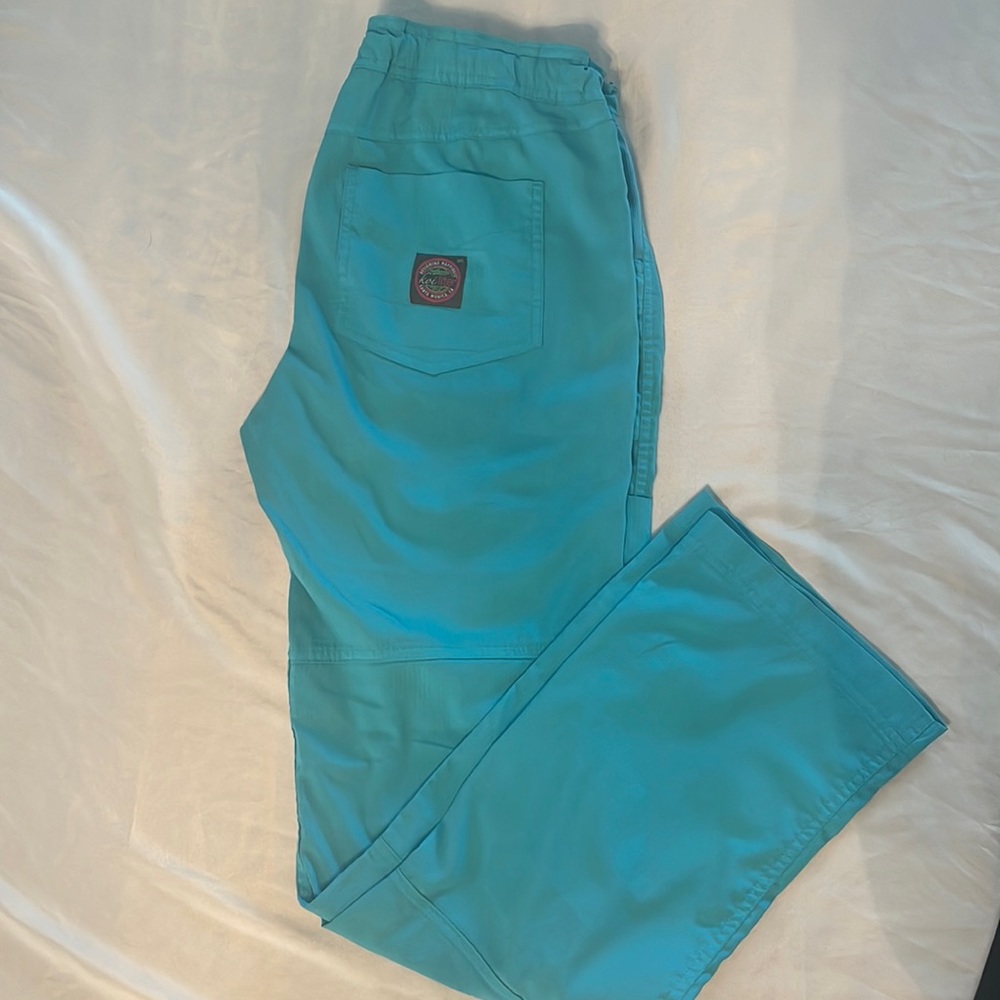 Koi Lite scrub pants